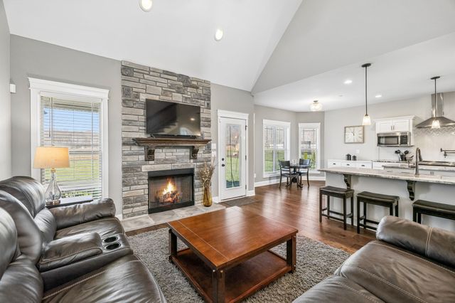 8325 Turnbull Dr, Pleasant View, TN 37146