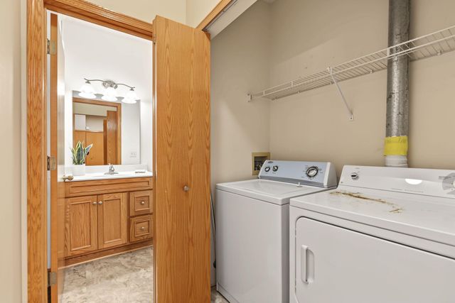 8399 Kimball Drive, Eden Prairie, MN 55347