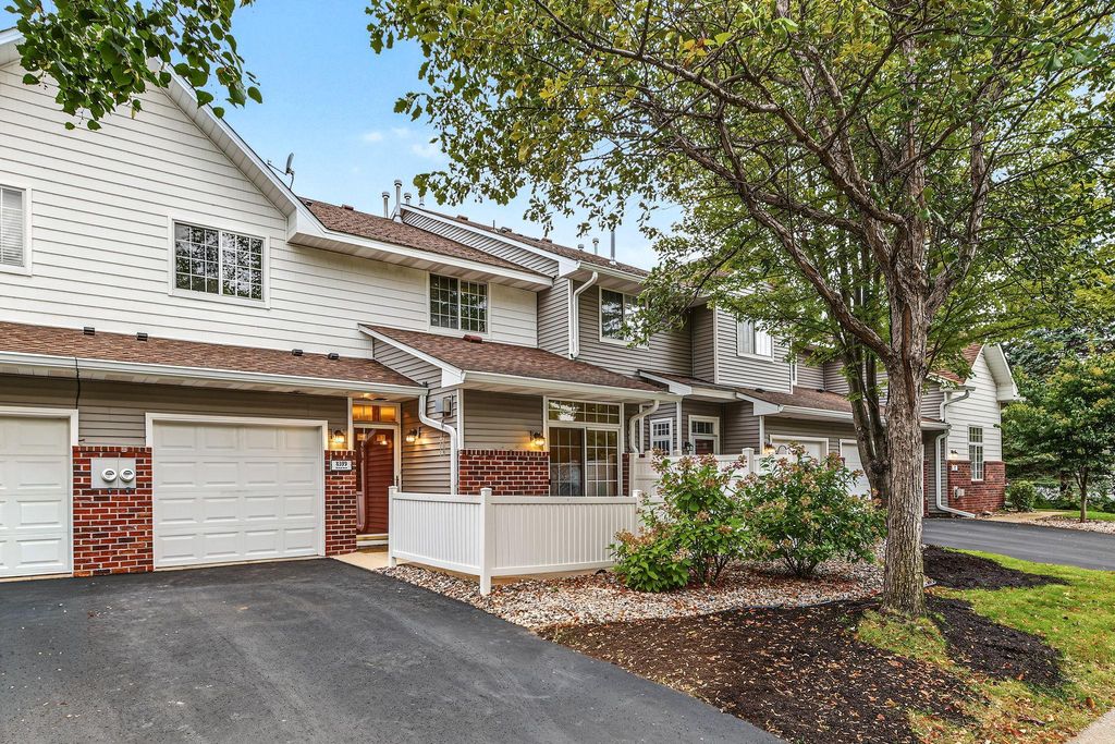 8399 Kimball Drive, Eden Prairie, MN 55347 — photo 2