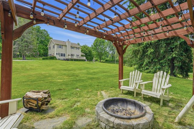 226 Cart Road C, Dover Plains, NY 12522