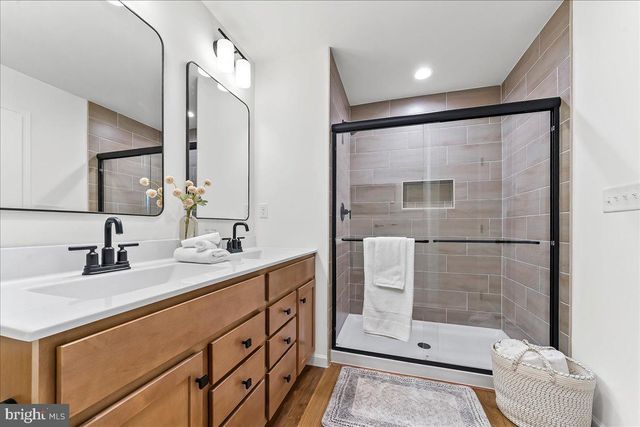 203 CHESTNUT PKWY, Wallingford, PA 19086