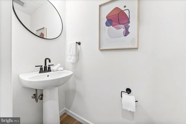 203 CHESTNUT PKWY, Wallingford, PA 19086