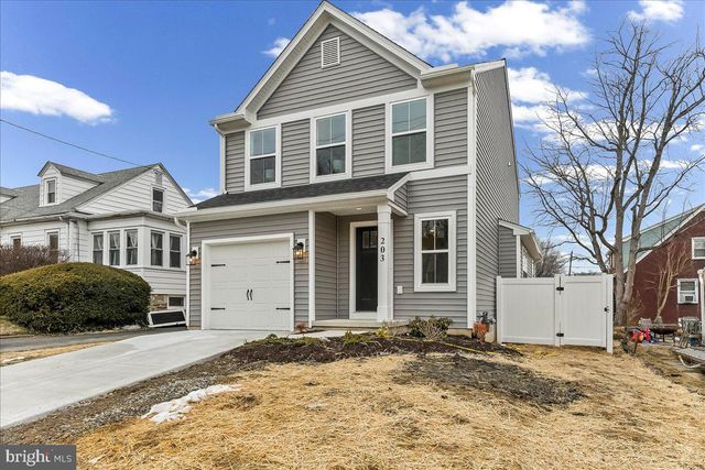 203 CHESTNUT PKWY, Wallingford, PA 19086