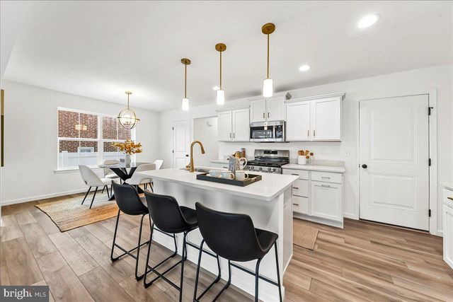 203 CHESTNUT PKWY, Wallingford, PA 19086