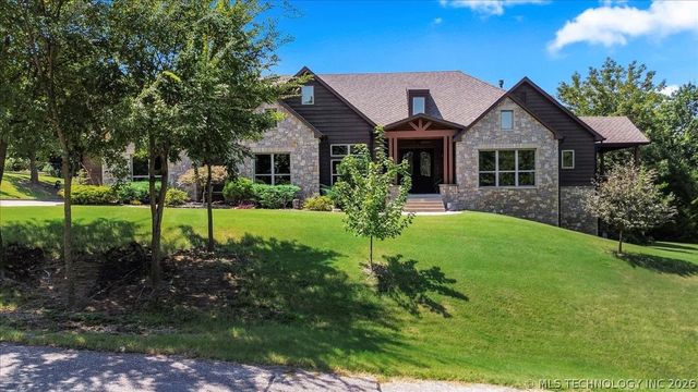 12636 S 13th Place, Jenks, OK 74037