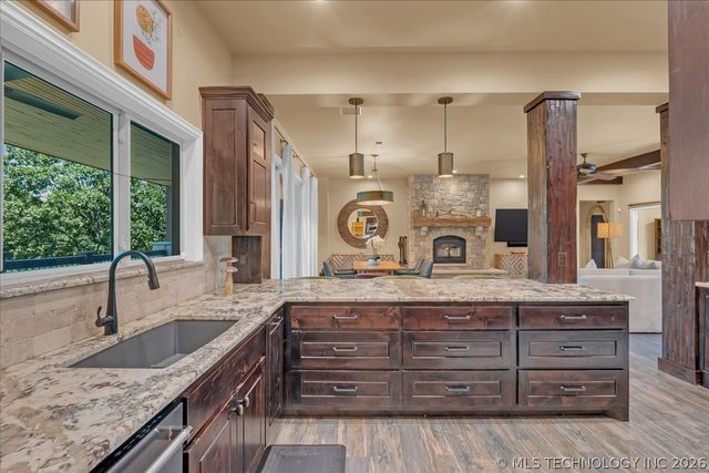 12636 S 13th Place, Jenks, OK 74037