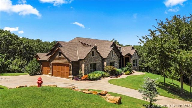 12636 S 13th Place, Jenks, OK 74037