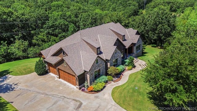 12636 S 13th Place, Jenks, OK 74037