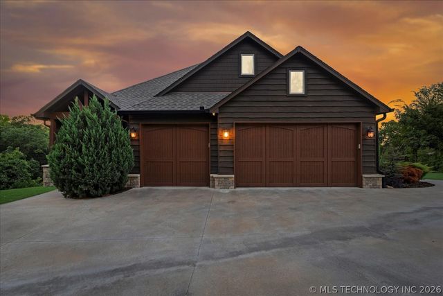 12636 S 13th Place, Jenks, OK 74037