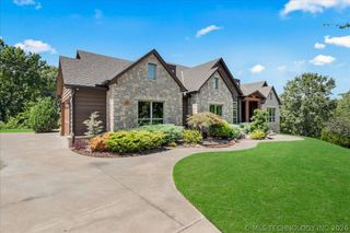 12636 S 13th Place, Jenks, OK 74037