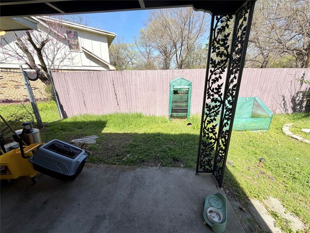 439 Shorewood Drive, Duncanville, TX 75116