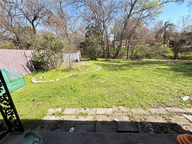 439 Shorewood Drive, Duncanville, TX 75116