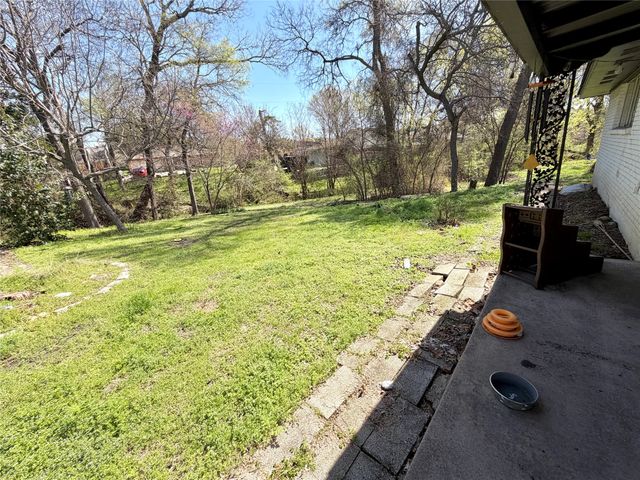 439 Shorewood Drive, Duncanville, TX 75116