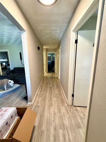 439 Shorewood Drive, Duncanville, TX 75116