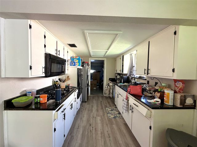 439 Shorewood Drive, Duncanville, TX 75116