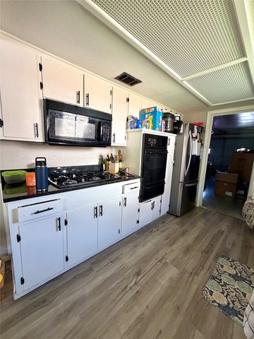 439 Shorewood Drive, Duncanville, TX 75116