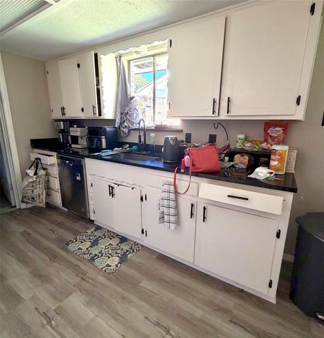 439 Shorewood Drive, Duncanville, TX 75116