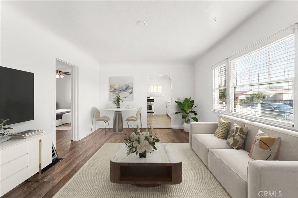 Image 4 of property listing at 939 E Olive Street, Colton, CA 92324