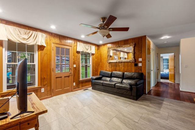 618 Melville Avenue, Chattanooga, TN 37412