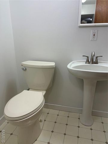 1800 E 9th Street, Washington, MO 63090