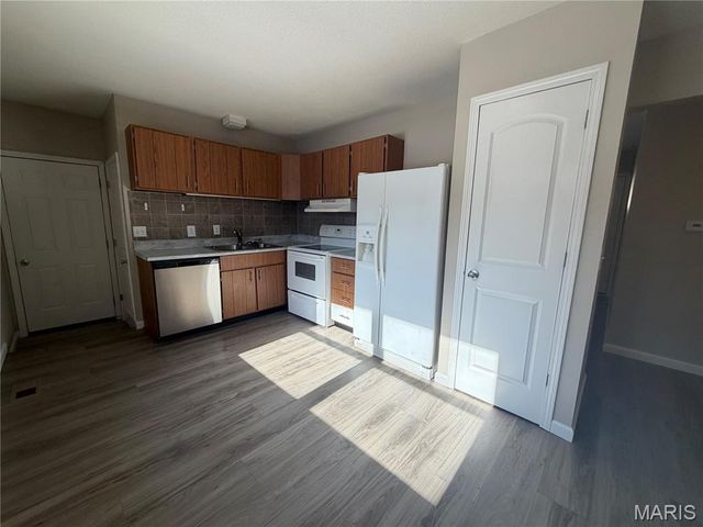 1800 E 9th Street, Washington, MO 63090