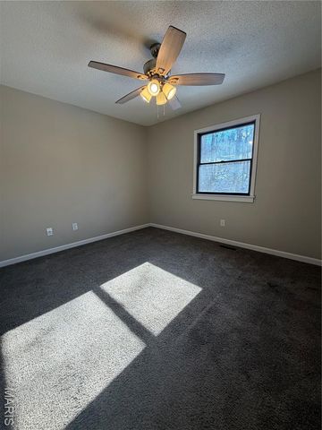 1800 E 9th Street, Washington, MO 63090