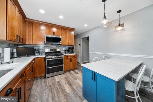 3301 ENGLEWOOD RD, Wilmington, DE 19810