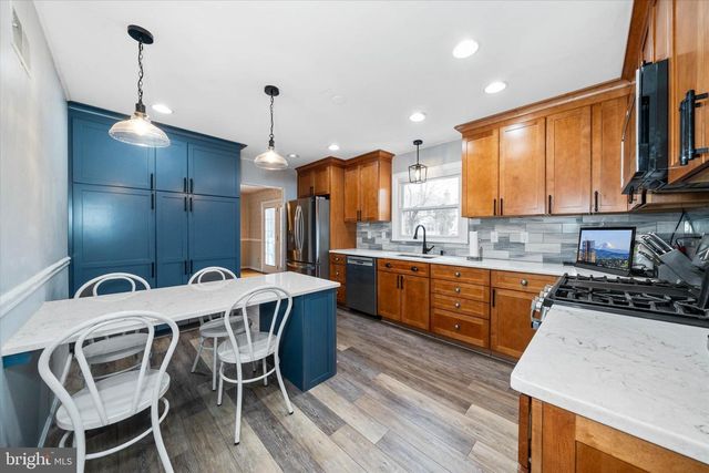 3301 ENGLEWOOD RD, Wilmington, DE 19810