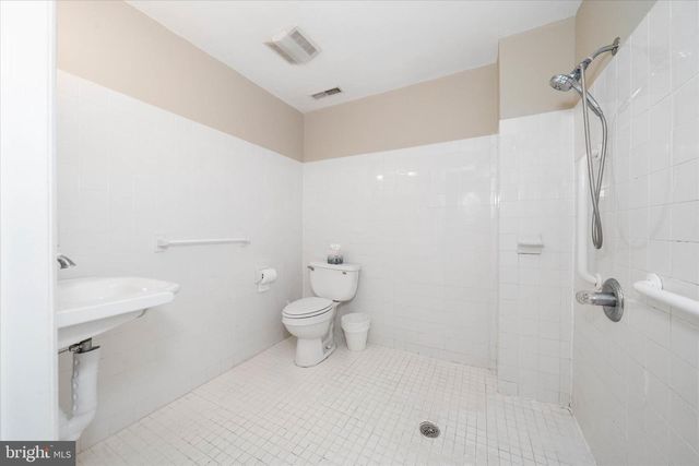 3301 ENGLEWOOD RD, Wilmington, DE 19810