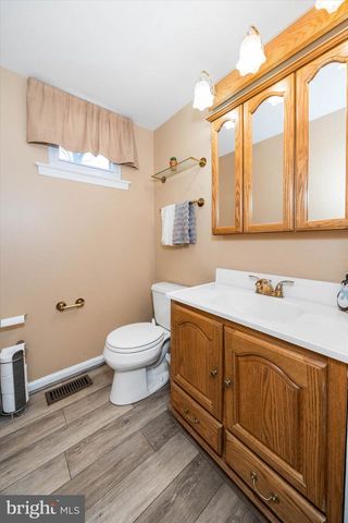 3301 ENGLEWOOD RD, Wilmington, DE 19810