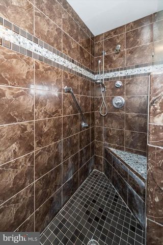 3301 ENGLEWOOD RD, Wilmington, DE 19810