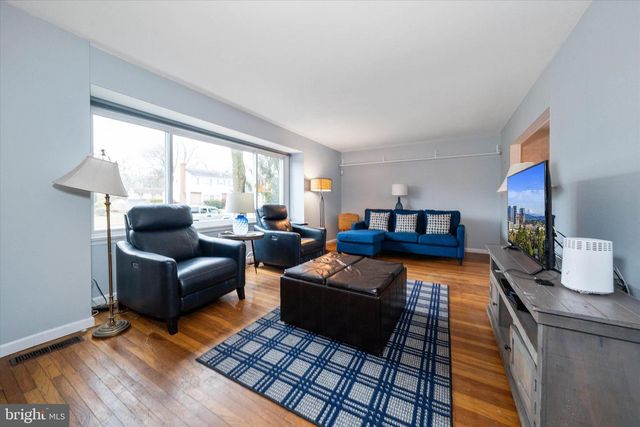 3301 ENGLEWOOD RD, Wilmington, DE 19810