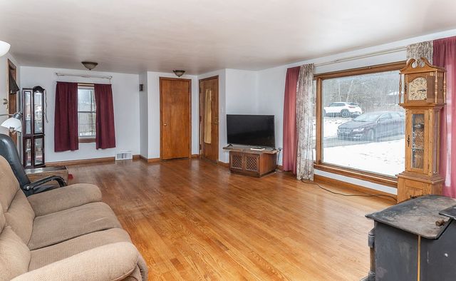 107 Wallace Dr, Darlngtn Twp, PA 16115