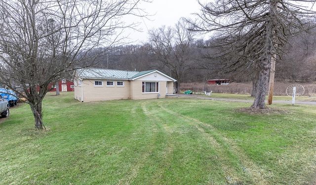 107 Wallace Dr, Darlngtn Twp, PA 16115