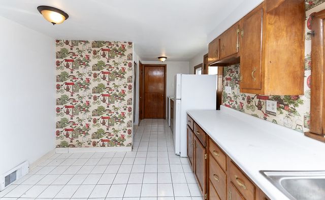 107 Wallace Dr, Darlngtn Twp, PA 16115