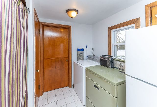 107 Wallace Dr, Darlngtn Twp, PA 16115