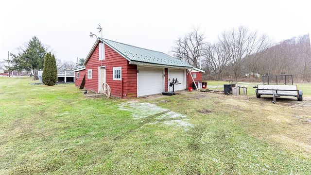 107 Wallace Dr, Darlngtn Twp, PA 16115
