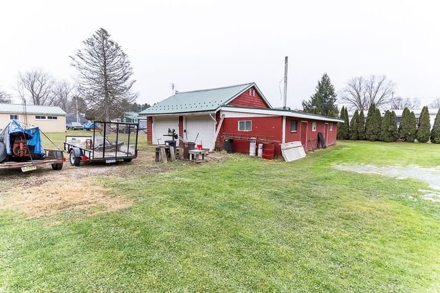 107 Wallace Dr, Darlngtn Twp, PA 16115