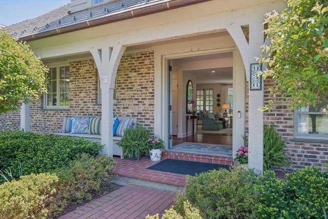 936 Sunset Road, Winnetka, IL 60093