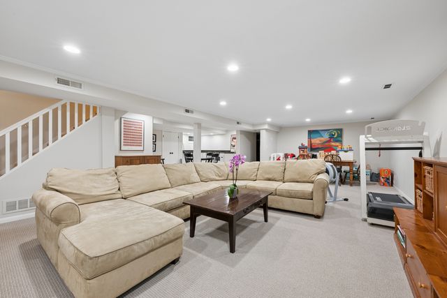 936 Sunset Road, Winnetka, IL 60093
