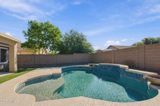 2643 E DESERT ROSE Trail, San Tan Valley, AZ 85143