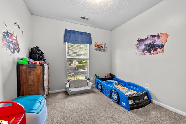 109 W Fall River Way, Simpsonville, SC 29680