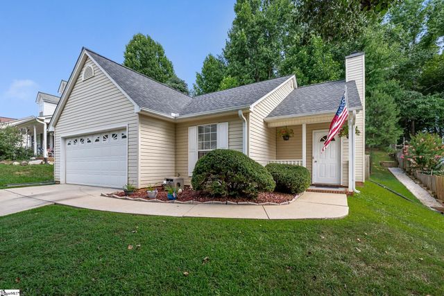109 W Fall River Way, Simpsonville, SC 29680