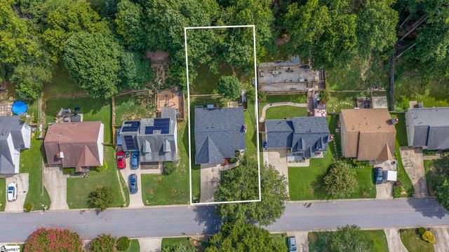 109 W Fall River Way, Simpsonville, SC 29680