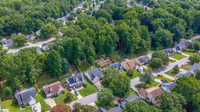 109 W Fall River Way, Simpsonville, SC 29680