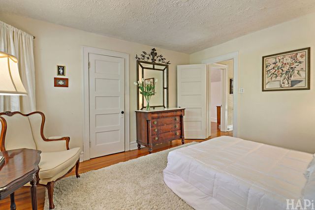 335 E Liberty Street, Barrington, IL 60010