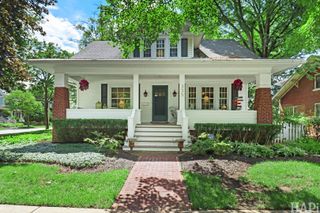 335 E Liberty Street, Barrington, IL 60010