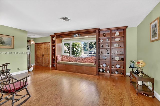 431 Vicksburg Ter, Plantation, FL 33325