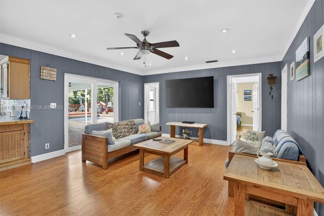 431 Vicksburg Ter, Plantation, FL 33325