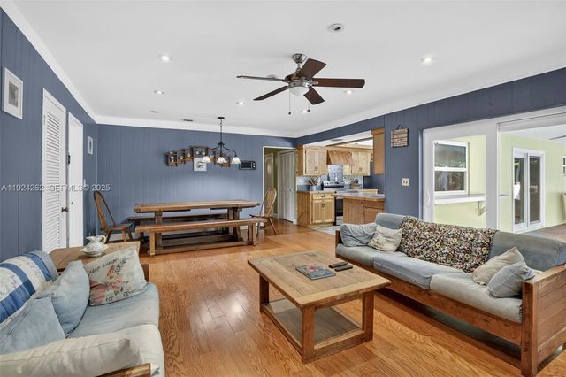 431 Vicksburg Ter, Plantation, FL 33325